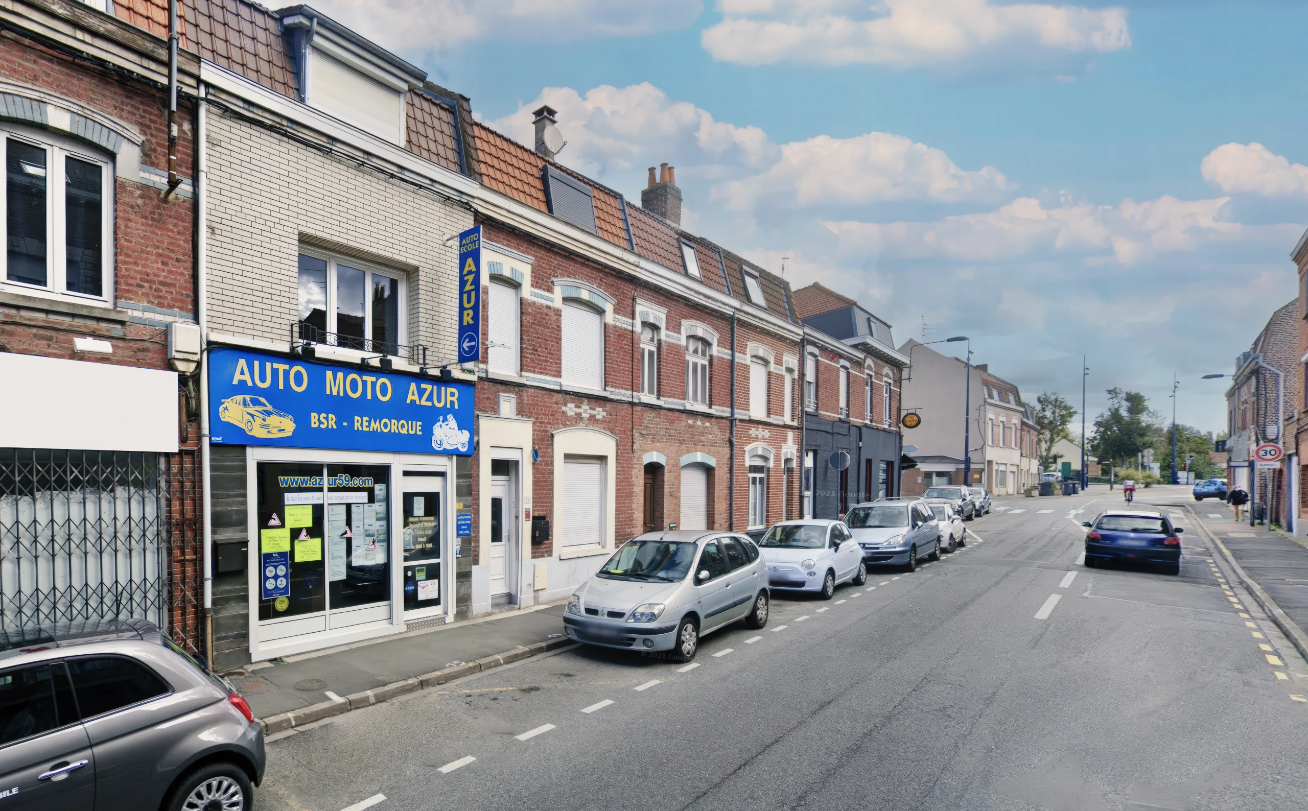 Photo de façade de l'agence de Pérenchies (auto-école AZUR)